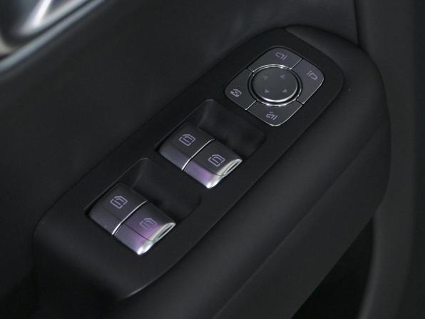 Li Auto (Lixiang) L9 I с пробегом 2023 года, цена 6 540 000 рублей, 31122 км, внедорожник, Автокод Объявления