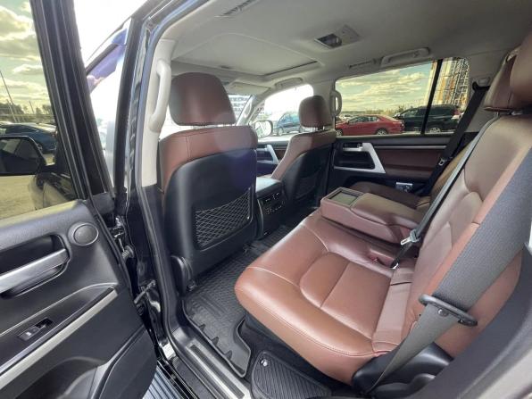 Toyota Land Cruiser 200 Series Рестайлинг 2 с пробегом 2017 года, цена 5 099 000 рублей, 224505 км, внедорожник, Автокод Объявления