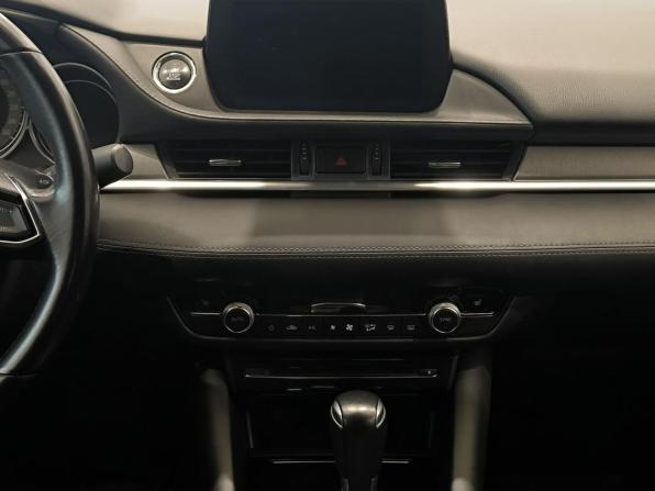 Mazda 6 III (GJ) Рестайлинг 2 с пробегом 2019 года, цена 2 720 000 рублей, 42010 км, седан, Автокод Объявления