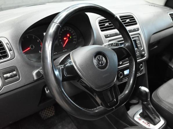 Volkswagen Polo V Рестайлинг с пробегом 2017 года, цена 1 000 000 рублей, 80508 км, седан, Автокод Объявления