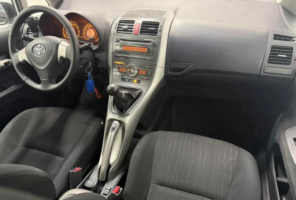 Toyota Auris I Астрахань  - изображение 16