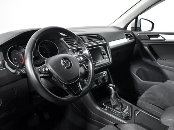 Volkswagen Tiguan II с пробегом 2017 года, цена 2 376 000 рублей, 131243 км, внедорожник, Автокод Объявления