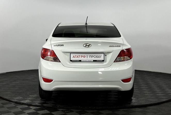 Hyundai Solaris I с пробегом 2013 года, цена 900 000 рублей, 136900 км, седан, Автокод Объявления