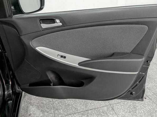 Hyundai Solaris I с пробегом 2014 года, цена 840 000 рублей, 121148 км, седан, Автокод Объявления