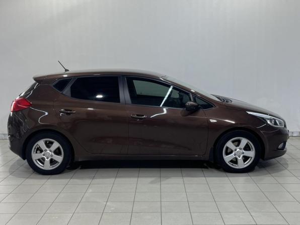 Kia Ceed II с пробегом 2013 года, цена 1 025 000 рублей, 117828 км, хэтчбек, Автокод Объявления