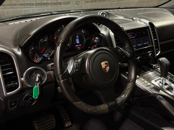 Porsche Cayenne II (958) с пробегом 2011 года, цена 2 115 000 рублей, 242610 км, внедорожник, Автокод Объявления