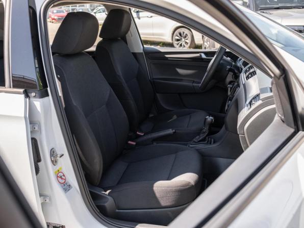 Skoda Rapid I Рестайлинг с пробегом 2019 года, цена 1 349 000 рублей, 141981 км, лифтбек, Автокод Объявления