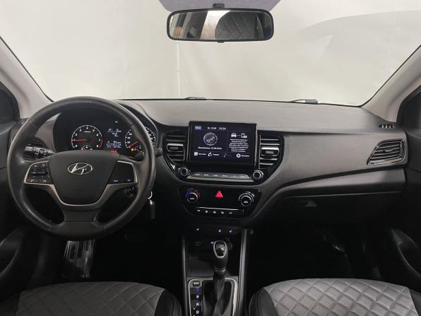 Hyundai Solaris II Рестайлинг с пробегом 2021 года, цена 1 649 000 рублей, 52617 км, седан, Автокод Объявления