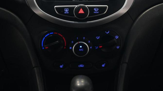 Hyundai Solaris I с пробегом 2012 года, цена 845 000 рублей, 150000 км, седан, Автокод Объявления