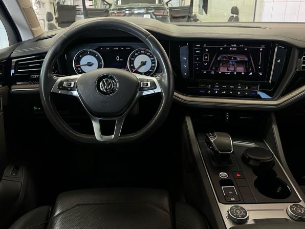 Volkswagen Touareg III с пробегом 2018 года, цена 4 700 000 рублей, 236000 км, внедорожник, Автокод Объявления