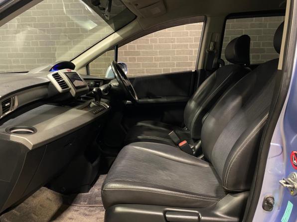Honda Freed I Рестайлинг с пробегом 2012 года, цена 1 150 000 рублей, 204172 км, компактвэн, Автокод Объявления