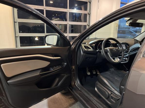 Lada (ВАЗ) Vesta I с пробегом 2018 года, цена 999 000 рублей, 144228 км, универсал, Автокод Объявления