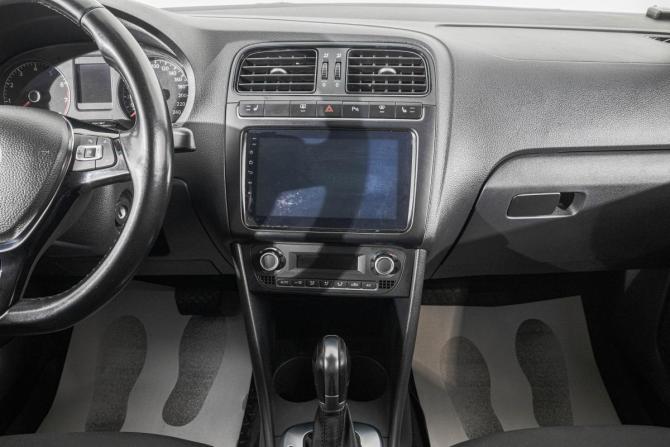 Volkswagen Polo V Рестайлинг с пробегом 2015 года, цена 1 149 000 рублей, 207000 км, седан, Автокод Объявления