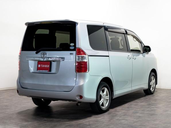 Toyota Noah II (R70) с пробегом 2008 года, цена 1 115 000 рублей, 297750 км, минивэн, Автокод Объявления