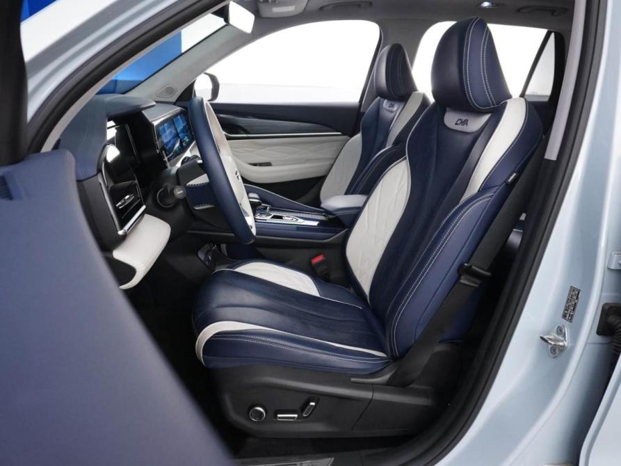 Geely Monjaro I Москва  - изображение 10