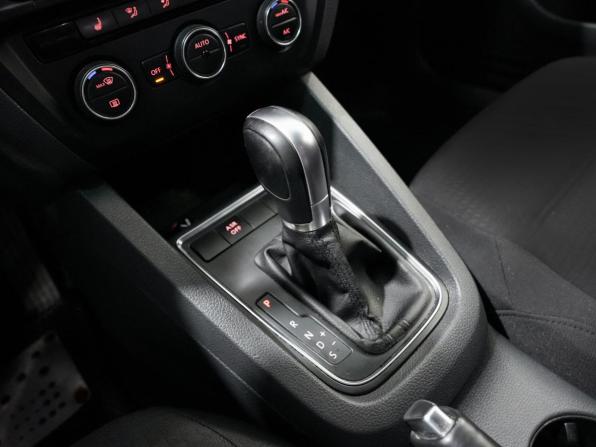Volkswagen Jetta VI Рестайлинг с пробегом 2015 года, цена 1 150 000 рублей, 155168 км, седан, Автокод Объявления