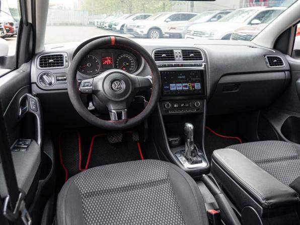 Volkswagen Polo V с пробегом 2011 года, цена 705 000 рублей, 355413 км, седан, Автокод Объявления