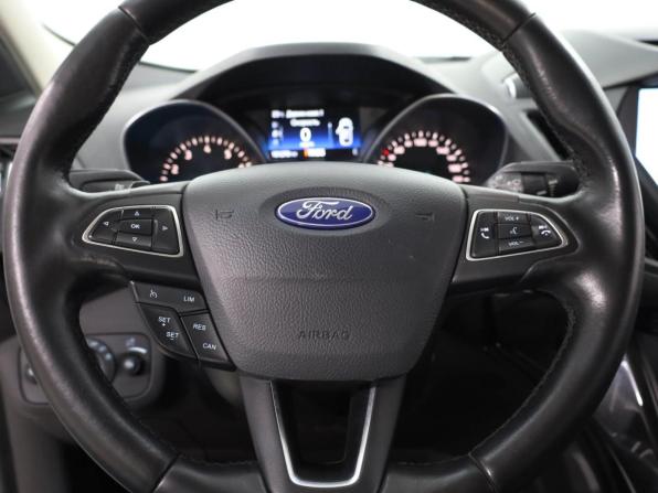 Ford Kuga II Рестайлинг с пробегом 2017 года, цена 1 599 000 рублей, 161270 км, внедорожник, Автокод Объявления