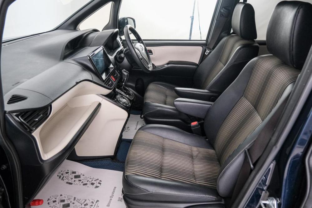 Toyota Noah III (R80) Рестайлинг Красноярск  - изображение 14