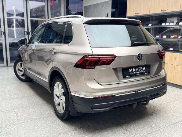 Volkswagen Tiguan II Рестайлинг с пробегом 2021 года, цена 2 520 000 рублей, 152690 км, внедорожник, Автокод Объявления
