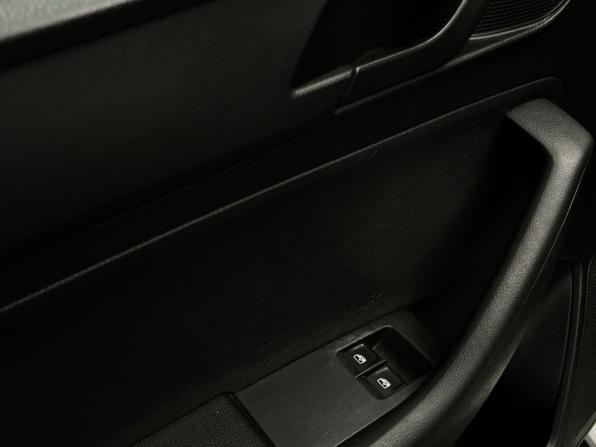 Skoda Rapid I с пробегом 2015 года, цена 819 000 рублей, 189918 км, лифтбек, Автокод Объявления