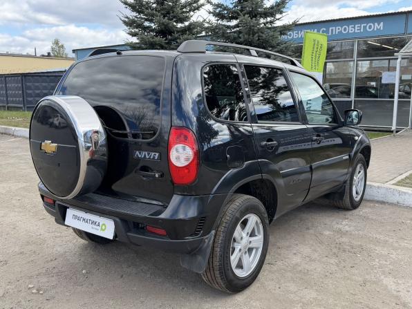 Chevrolet Niva I Рестайлинг с пробегом 2017 года, цена 665 000 рублей, 34112 км, внедорожник, Автокод Объявления