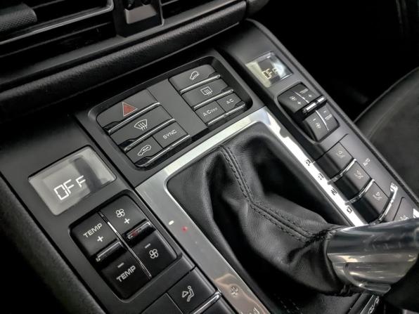 Porsche Macan I Рестайлинг с пробегом 2021 года, цена 3 920 000 рублей, 97103 км, внедорожник, Автокод Объявления
