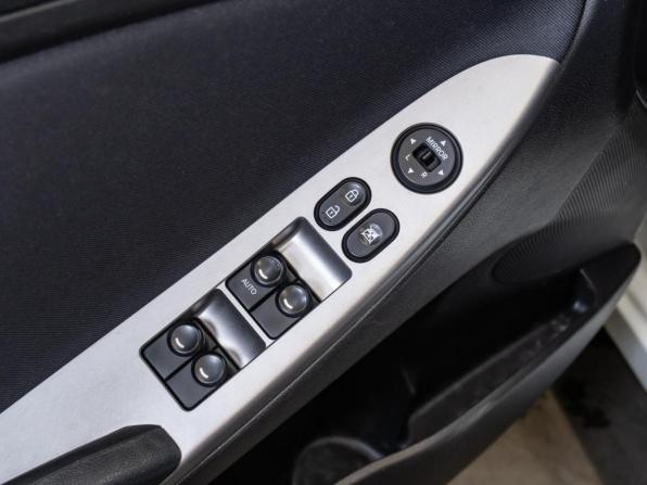 Hyundai Solaris I Рестайлинг с пробегом 2016 года, цена 1 049 000 рублей, 59090 км, хэтчбек, Автокод Объявления