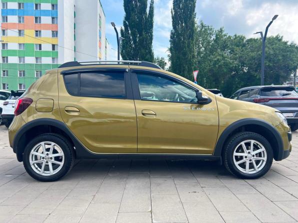 Renault Sandero II с пробегом 2017 года, цена 1 049 300 рублей, 101332 км, хэтчбек, Автокод Объявления