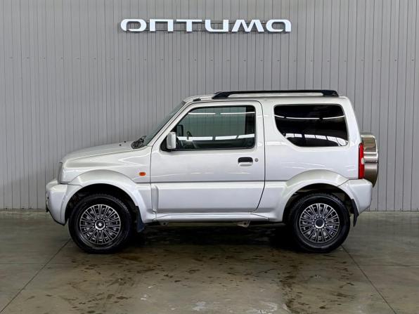 Suzuki Jimny III Рестайлинг 1 с пробегом 2011 года, цена 1 097 000 рублей, 84074 км, внедорожник, Автокод Объявления