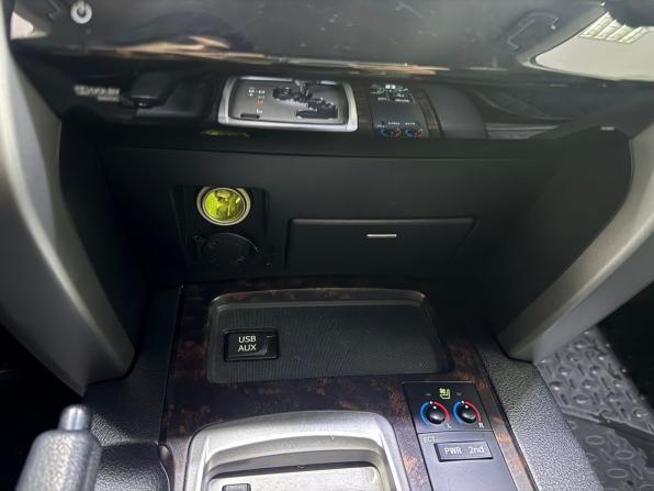 Toyota Land Cruiser 200 Series Рестайлинг 1 с пробегом 2012 года, цена 3 470 000 рублей, 182385 км, внедорожник, Автокод Объявления