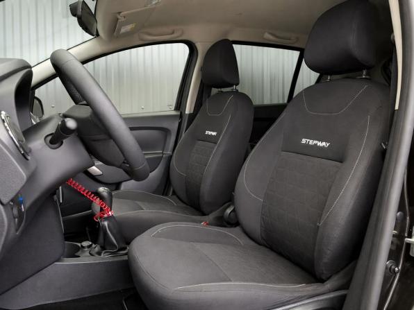 Renault Sandero II с пробегом 2015 года, цена 877 000 рублей, 118000 км, хэтчбек, Автокод Объявления