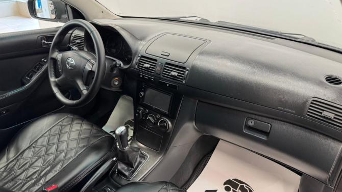 Toyota Avensis II с пробегом 2005 года, цена 609 000 рублей, 260190 км, седан, Автокод Объявления