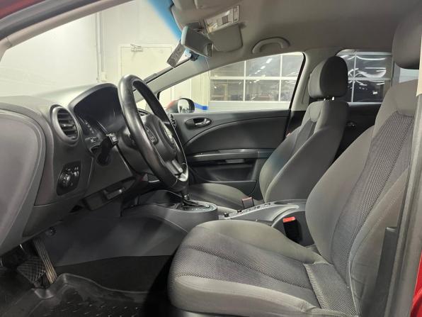 SEAT Leon II с пробегом 2009 года, цена 650 000 рублей, 143000 км, хэтчбек, Автокод Объявления