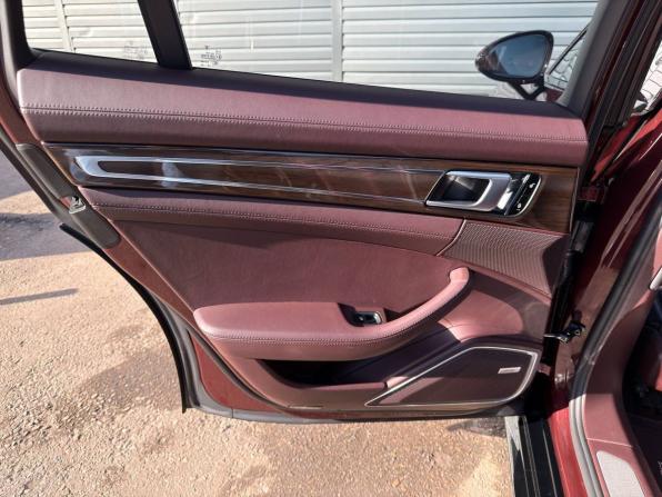 Porsche Panamera II с пробегом 2018 года, цена 7 390 000 рублей, 62261 км, фастбек, Автокод Объявления