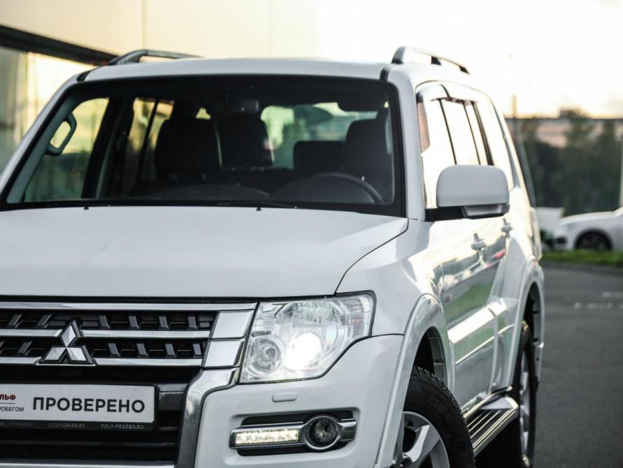 Mitsubishi Pajero IV Рестайлинг 2 Санкт-Петербург  - изображение 2