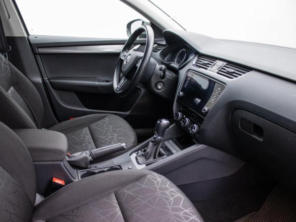 Skoda Octavia III (A7) Рестайлинг с пробегом 2020 года, цена 1 920 000 рублей, 120771 км, лифтбек, Автокод Объявления