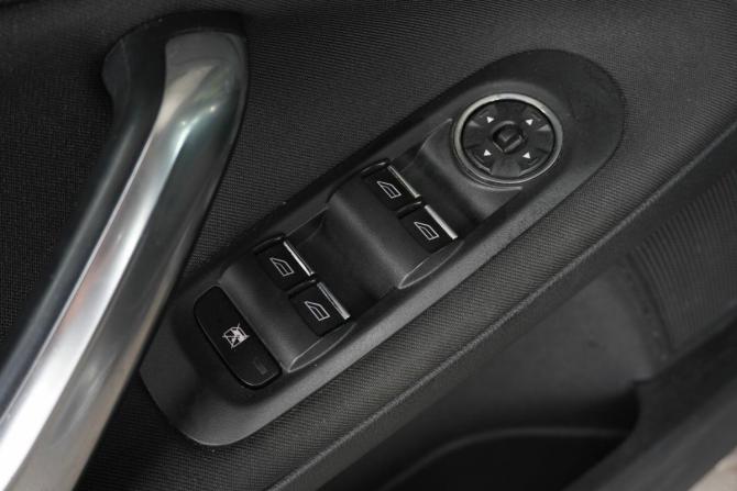Ford Mondeo IV Рестайлинг с пробегом 2011 года, цена 890 000 рублей, 186749 км, седан, Автокод Объявления