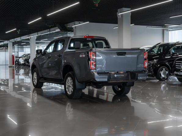 Isuzu D-Max III с пробегом 2025 года, цена 5 050 000 рублей, 50 км, пикап, Автокод Объявления