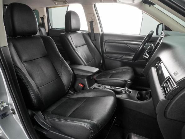 Mitsubishi Outlander III Рестайлинг 2 с пробегом 2016 года, цена 1 685 000 рублей, 222117 км, внедорожник, Автокод Объявления