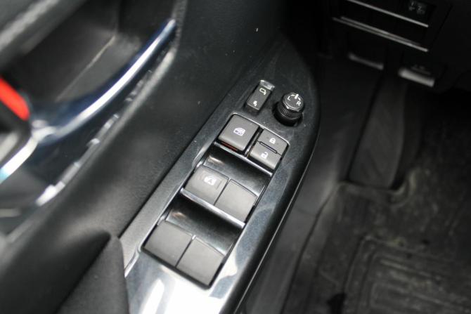 Toyota Hilux VIII Рестайлинг 2 с пробегом 2022 года, цена 4 450 000 рублей, 162000 км, пикап, Автокод Объявления