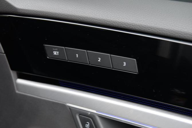 Volkswagen Touareg III с пробегом 2019 года, цена 5 790 000 рублей, 114673 км, внедорожник, Автокод Объявления