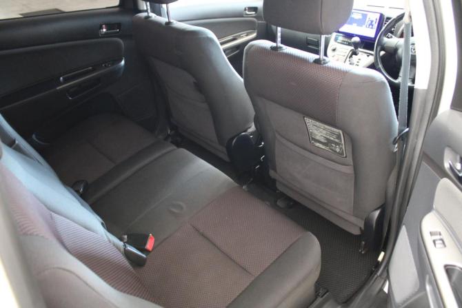 Toyota Wish I с пробегом 2005 года, цена 799 000 рублей, 251959 км, минивэн, Автокод Объявления
