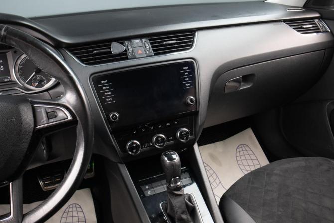 Skoda Octavia III (A7) Рестайлинг с пробегом 2017 года, цена 1 849 000 рублей, 165700 км, лифтбек, Автокод Объявления