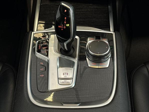 BMW 7 серии VI (G11/G12) с пробегом 2017 года, цена 3 300 000 рублей, 191454 км, седан, Автокод Объявления