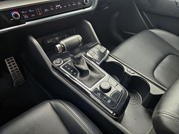 Kia Sportage V с пробегом 2022 года, цена 3 350 000 рублей, 52198 км, внедорожник, Автокод Объявления