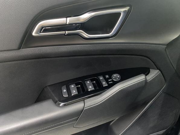 Kia Sportage V с пробегом 2022 года, цена 3 140 000 рублей, 131000 км, внедорожник, Автокод Объявления