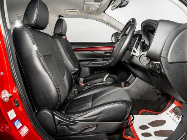 Mitsubishi Outlander III Рестайлинг с пробегом 2014 года, цена 1 649 500 рублей, 228369 км, внедорожник, Автокод Объявления