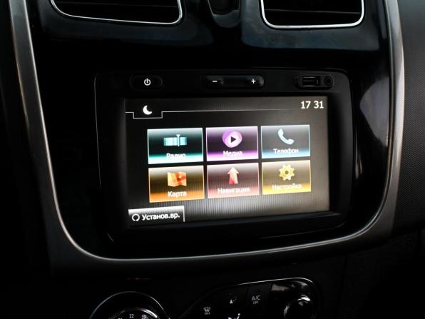 Renault Logan II Рестайлинг с пробегом 2019 года, цена 899 000 рублей, 176989 км, седан, Автокод Объявления