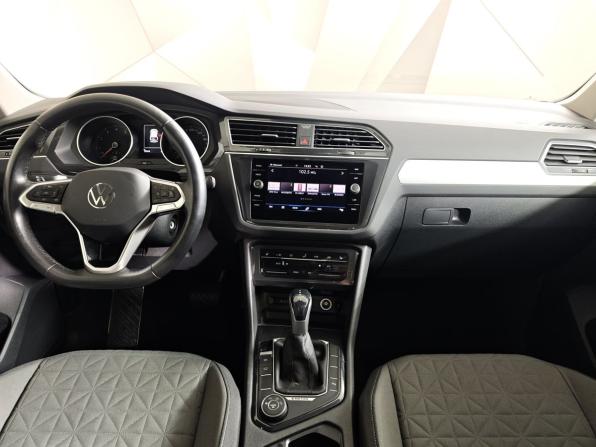 Volkswagen Tiguan II Рестайлинг с пробегом 2021 года, цена 3 680 000 рублей, 15900 км, внедорожник, Автокод Объявления